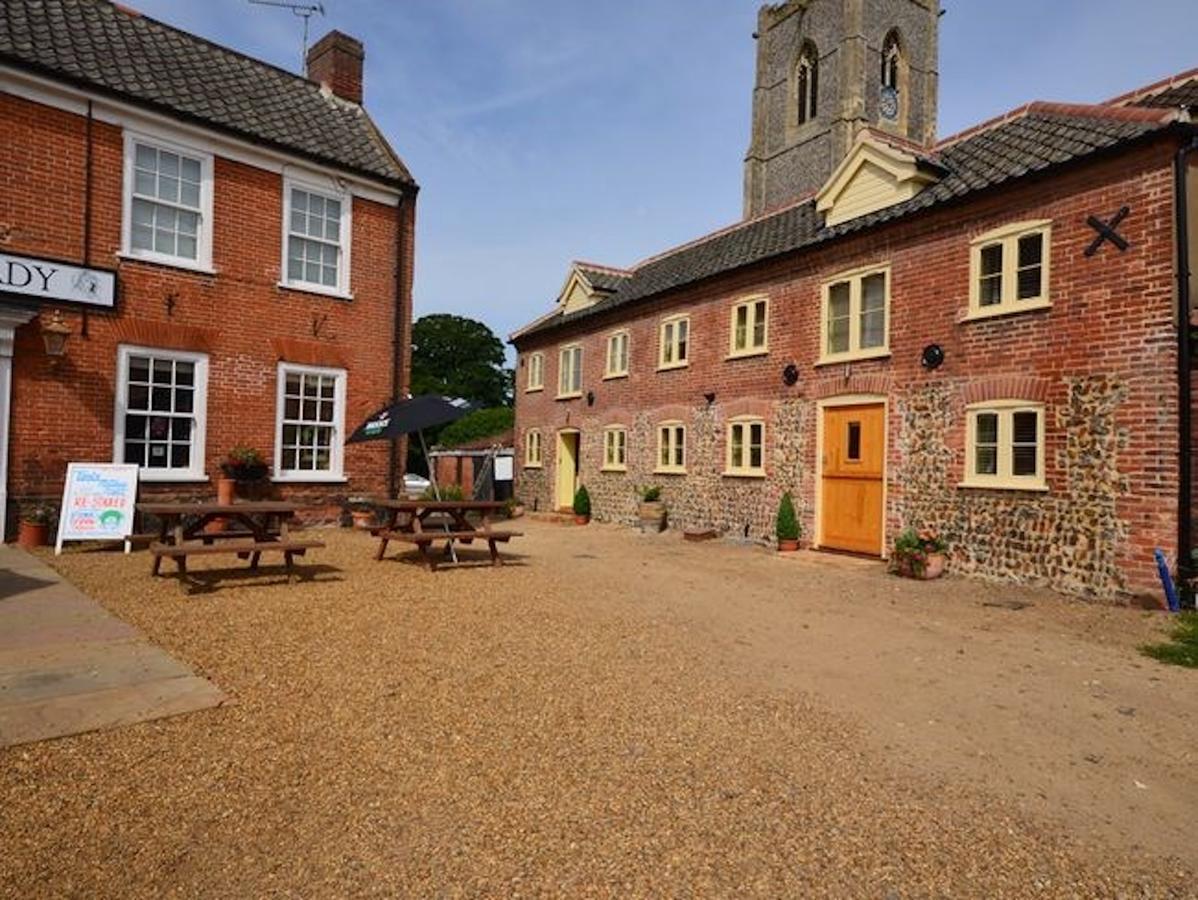 The White Lady Bed & Breakfast Worstead Exterior photo